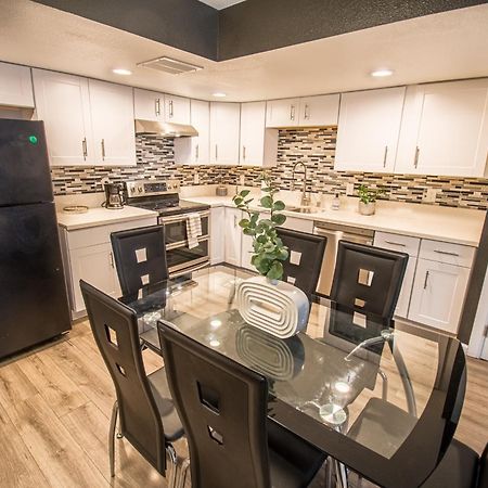 Spacious 2-Bedroom Townhouse With Pool & Private Patio In Central 拉斯维加斯 外观 照片
